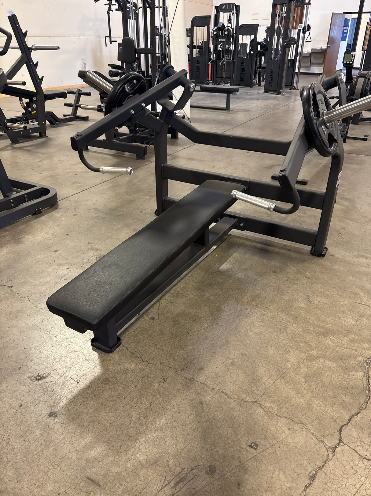 Plate Loaded Iso-Lateral Horizontal Bench Press (New)