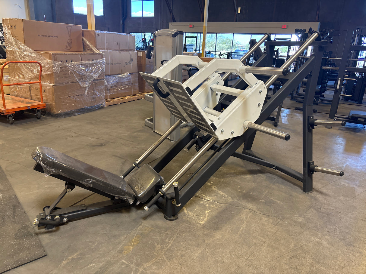SFE Commercial 45* Degree Plate Loaded Leg Press ( New)