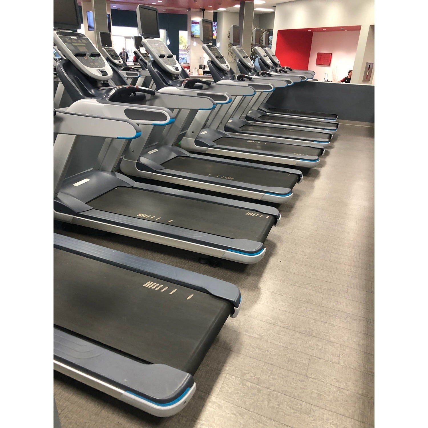 Precor TRM 835 Treadmill (Pre-Owned)