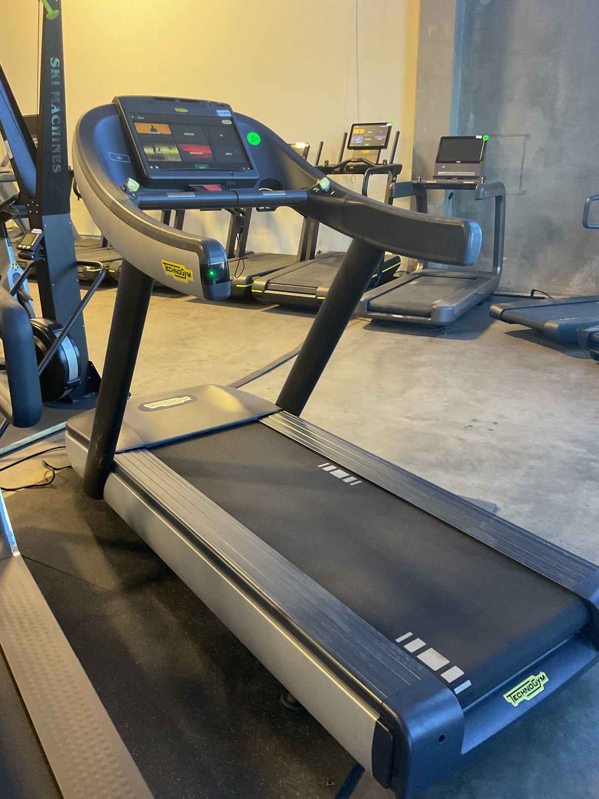 Technogym Run 1000 w/ Unity Console (Pre-Owned)