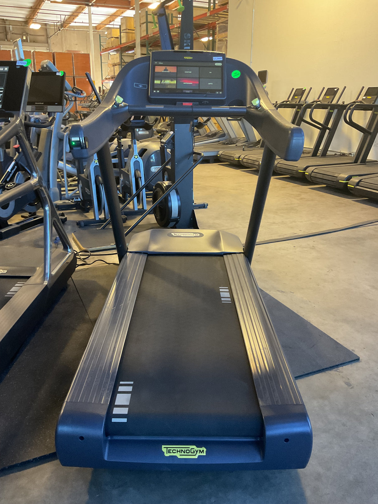 Technogym Run 1000 w/ Unity Console (Pre-Owned)