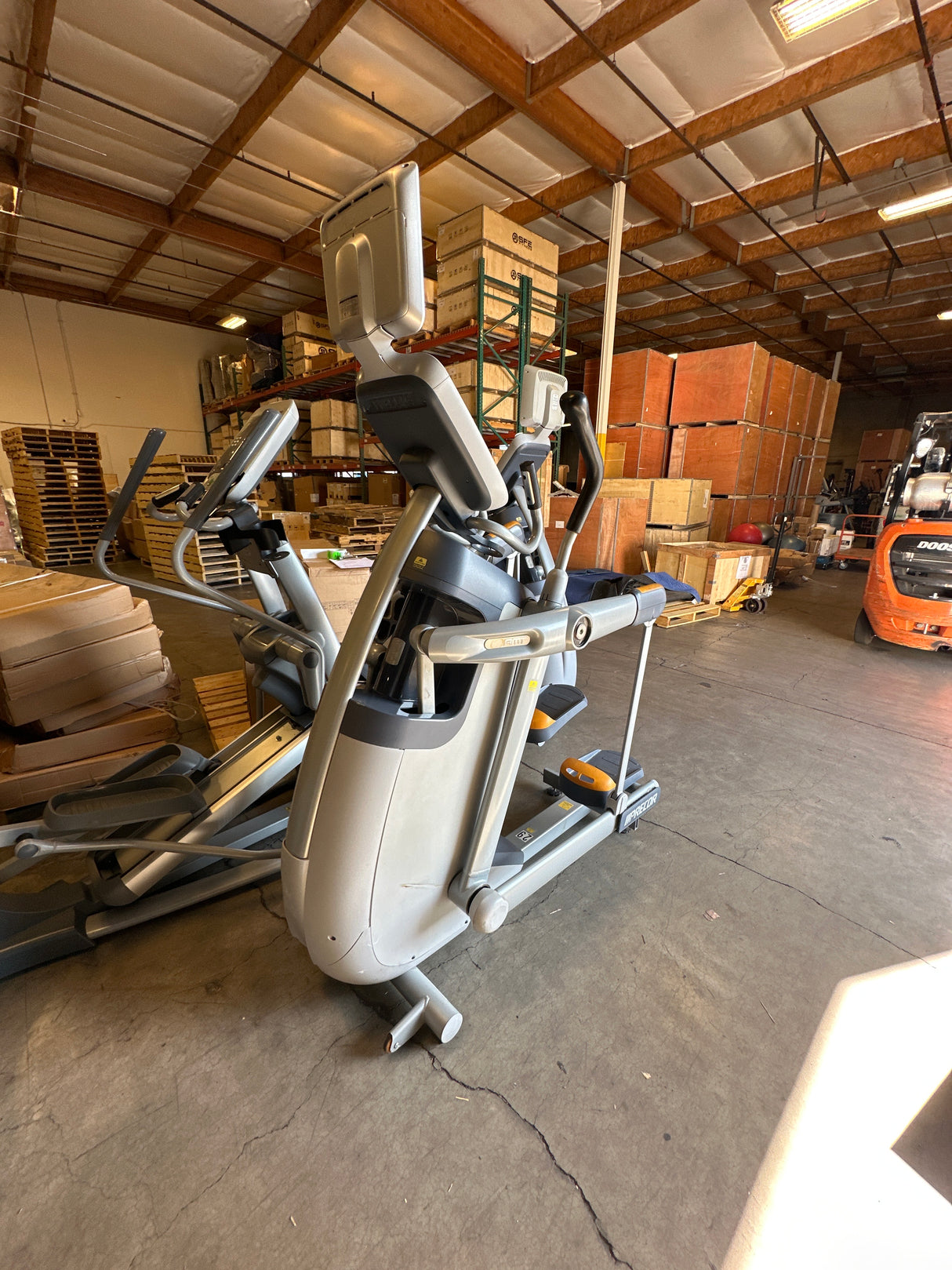 Precor AMT 100i Adaptive Motion Trainer (Pre-Owned)