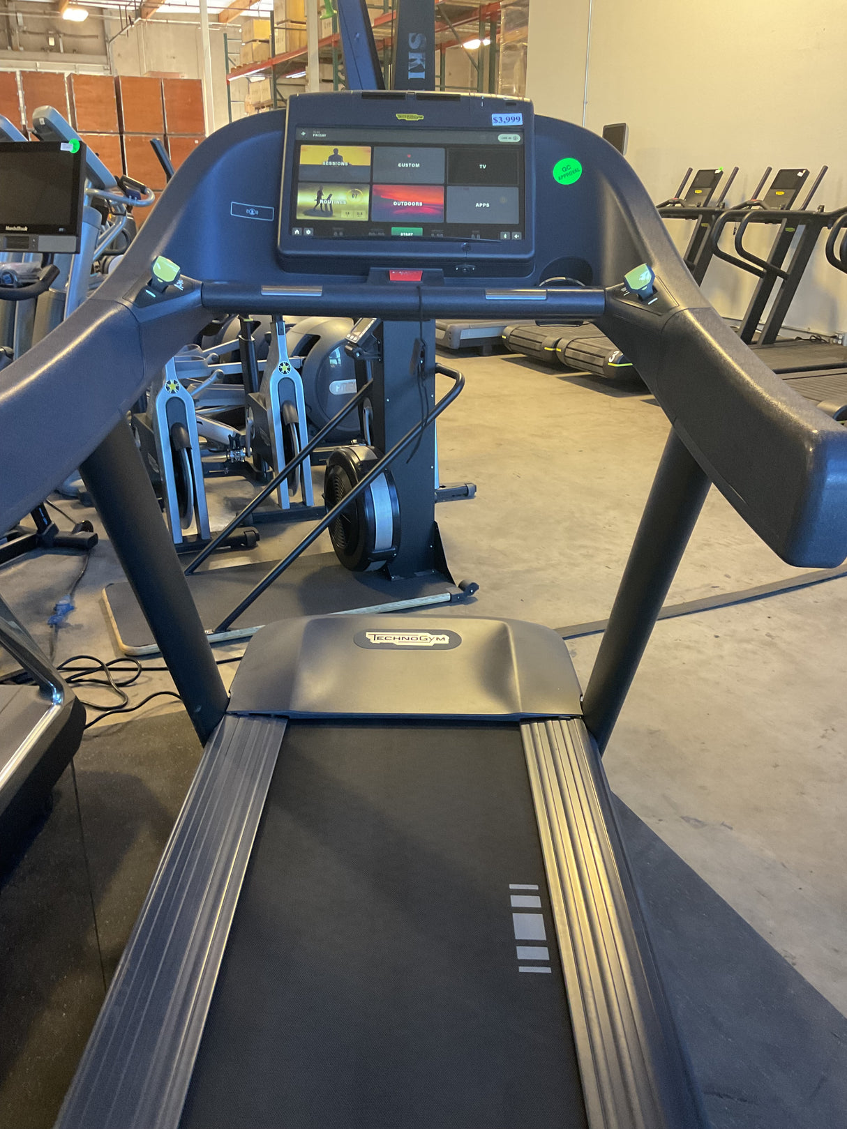 Technogym Run 1000 w/ Unity Console (Pre-Owned)