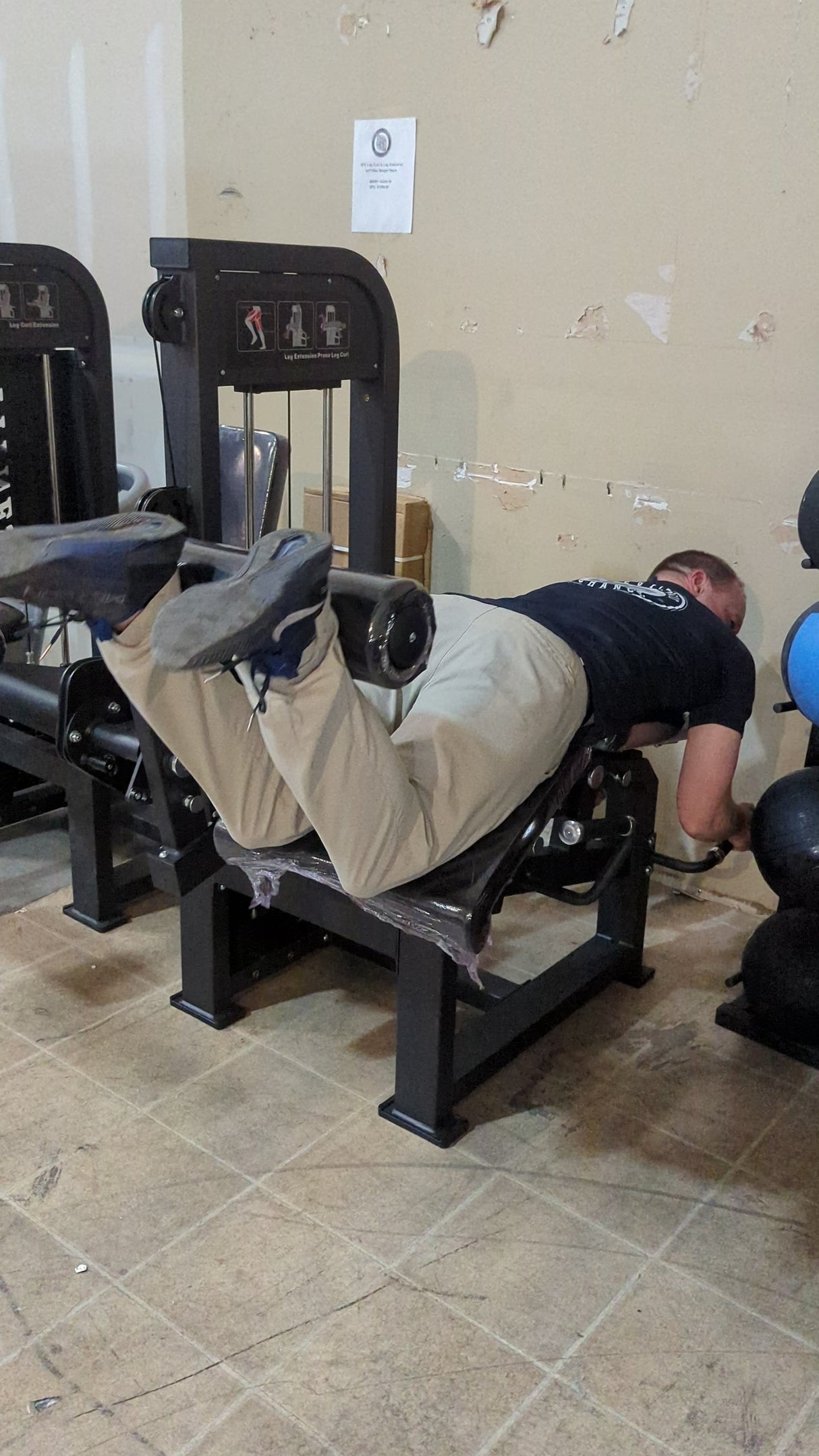 SFE Commercial Leg Extension Prone Leg Curl Combo w/250lb weight stack (New)
