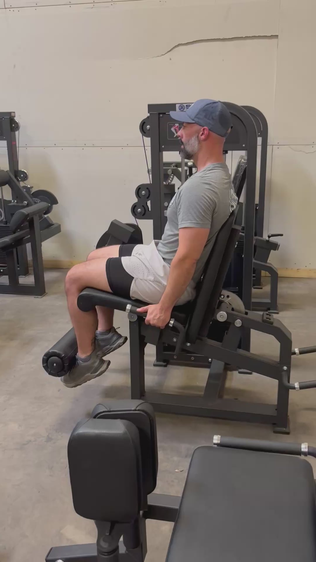 Selectorized Leg Extension & Prone Leg Curl Combo w/250lb weight